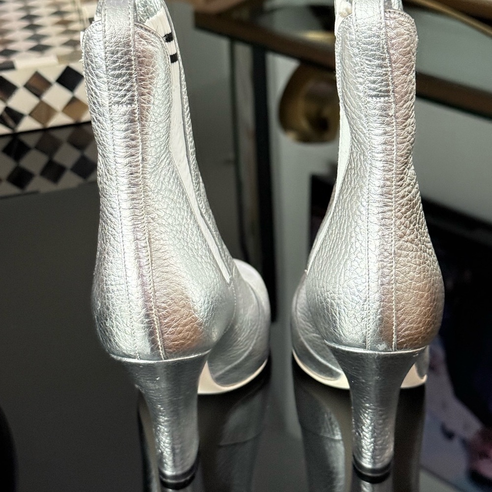 Fendi Chelsea silver leather sock booties size 37 EUC - Picture 4 of 14